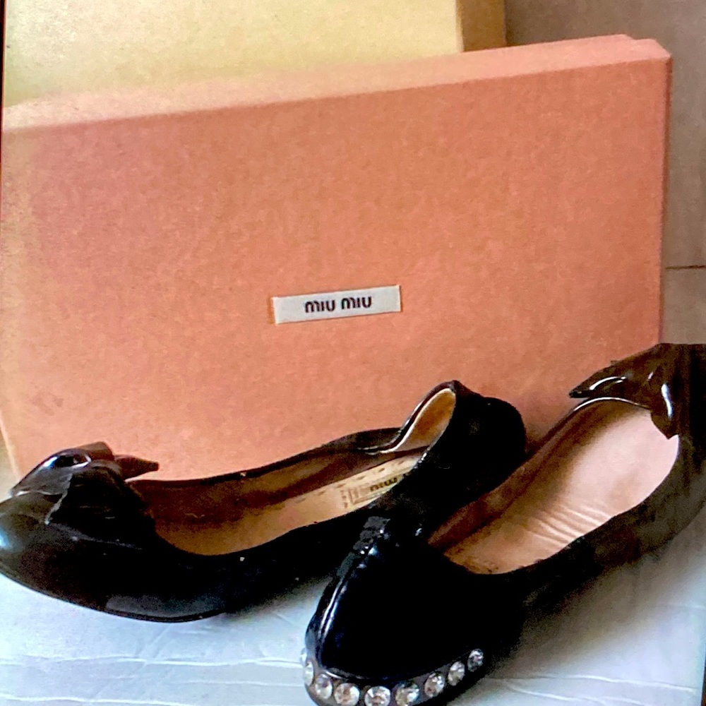 Sale!!!  Authentic Miu-Miu Leather Pearl Embellished Ballerina Ballet Flat Shoes